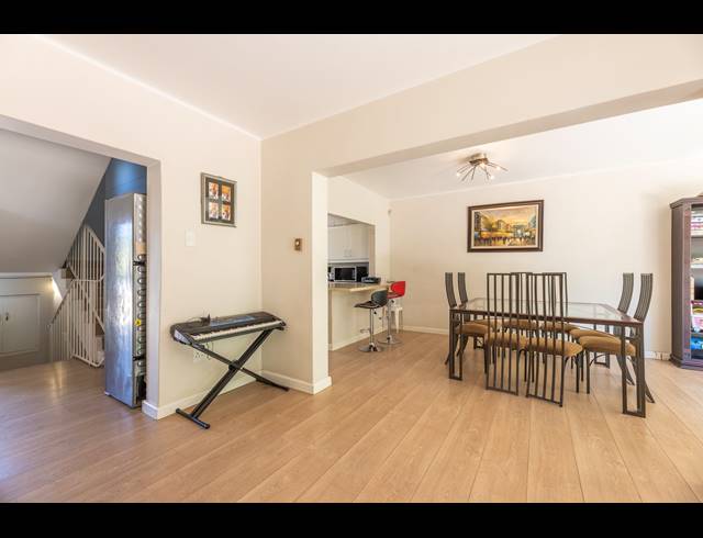 3 BEDROOM TOWNHOUSE FOR SALE IN BRYANSTON